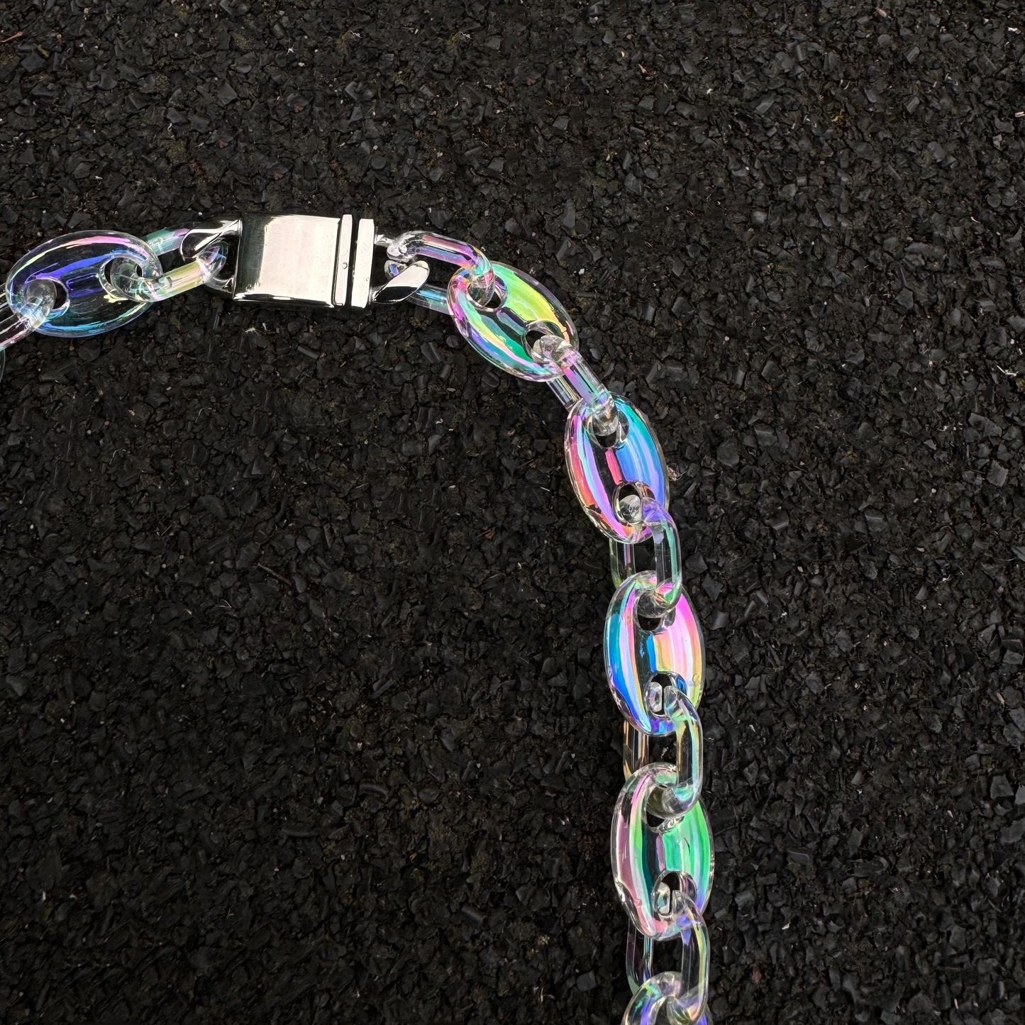 Iridescent Gucci Link Chain